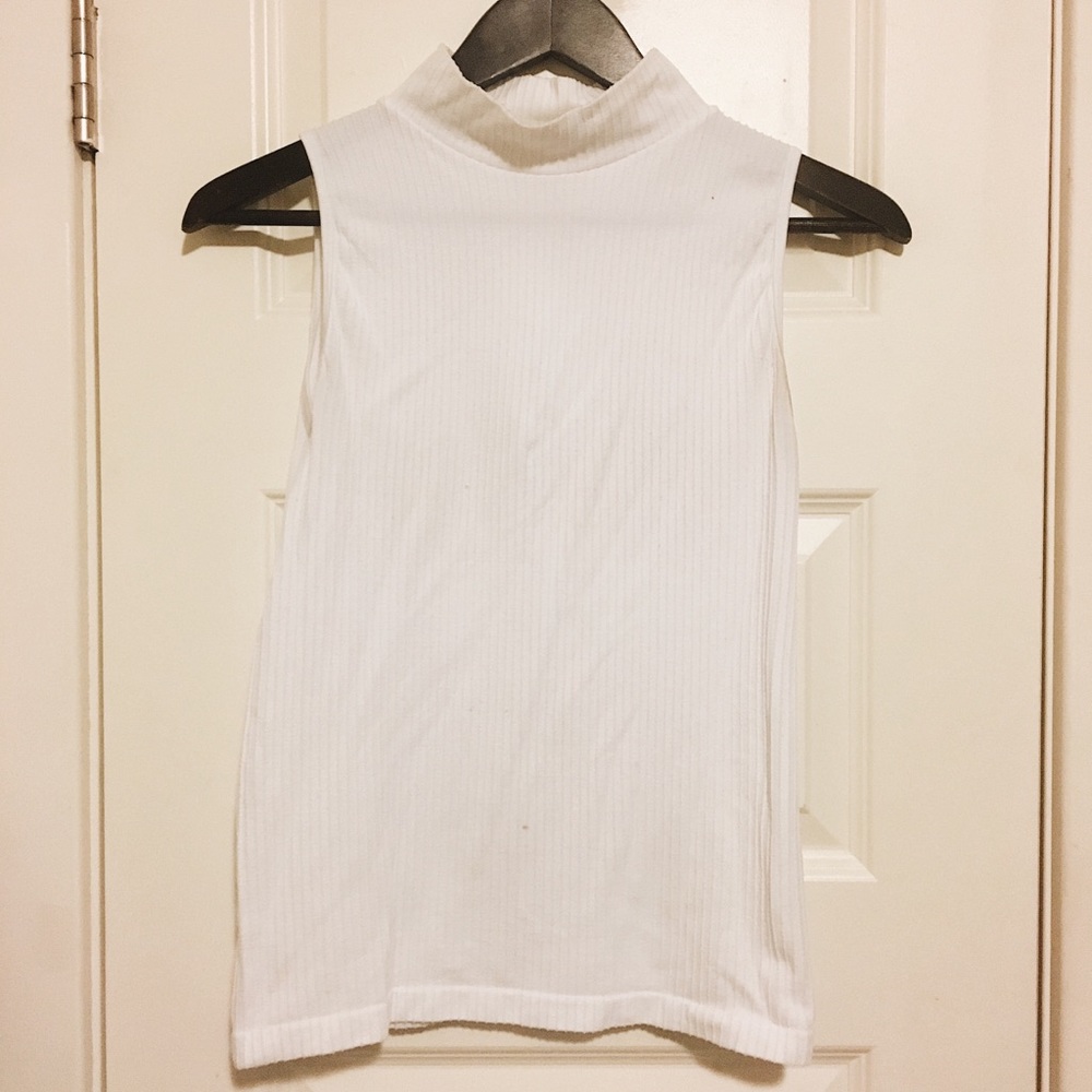 White Collared Sleeveless Top